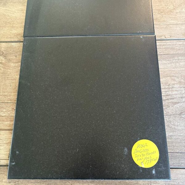 zwarte vloertegel 30x30